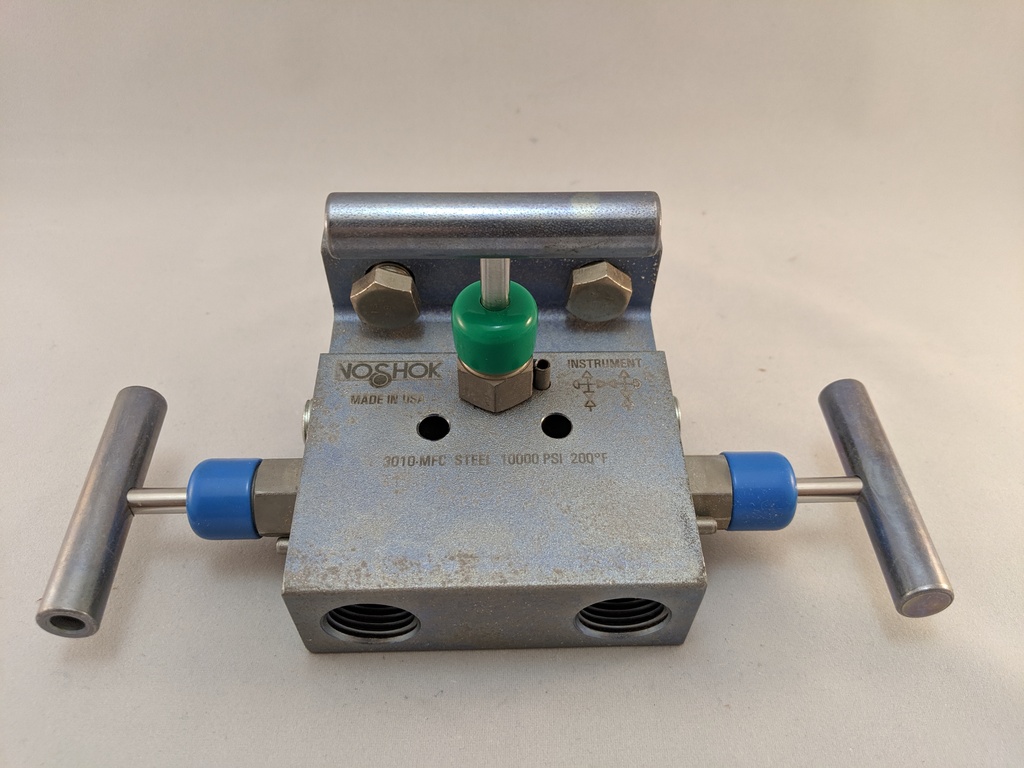 3 VALVE MANIFOLD, FLANGE 1/2" NPT,STEEL