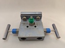 3 VALVE MANIFOLD, FLANGE 1/2" NPT,STEEL