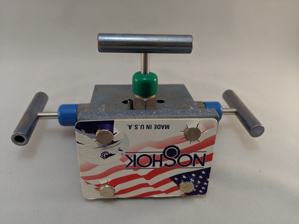 3 VALVE MANIFOLD, FLANGE 1/2" NPT,STEEL