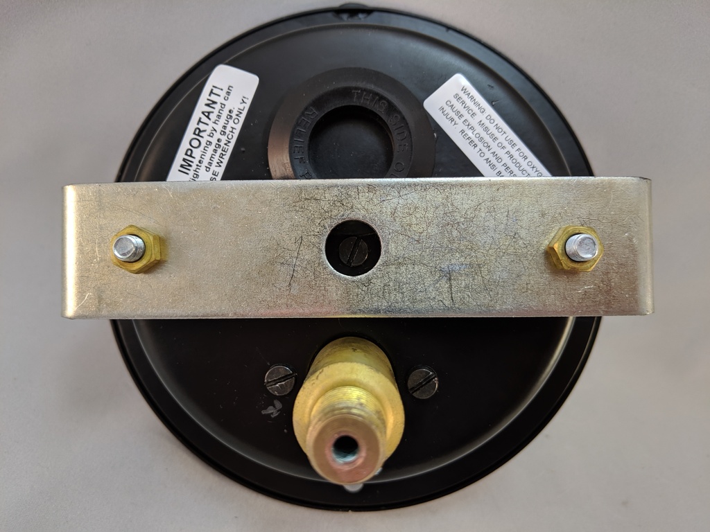 PRESSURE GAUGE 0-15 PSI 4.5" 1/4"LBM FLUSH MT CASE .25% ACC