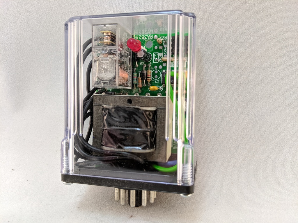 LEVEL CONTROL FIELD SELECTED SENSITIVITY 120VAC DIN MOUNT