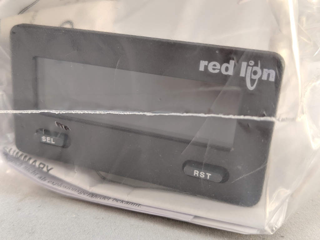 CUB5TCB0- DIGITAL THERMOCOUPLE INDICATOR RED/GREEN BACKLIGHT 10-28VDC CUB4TC20