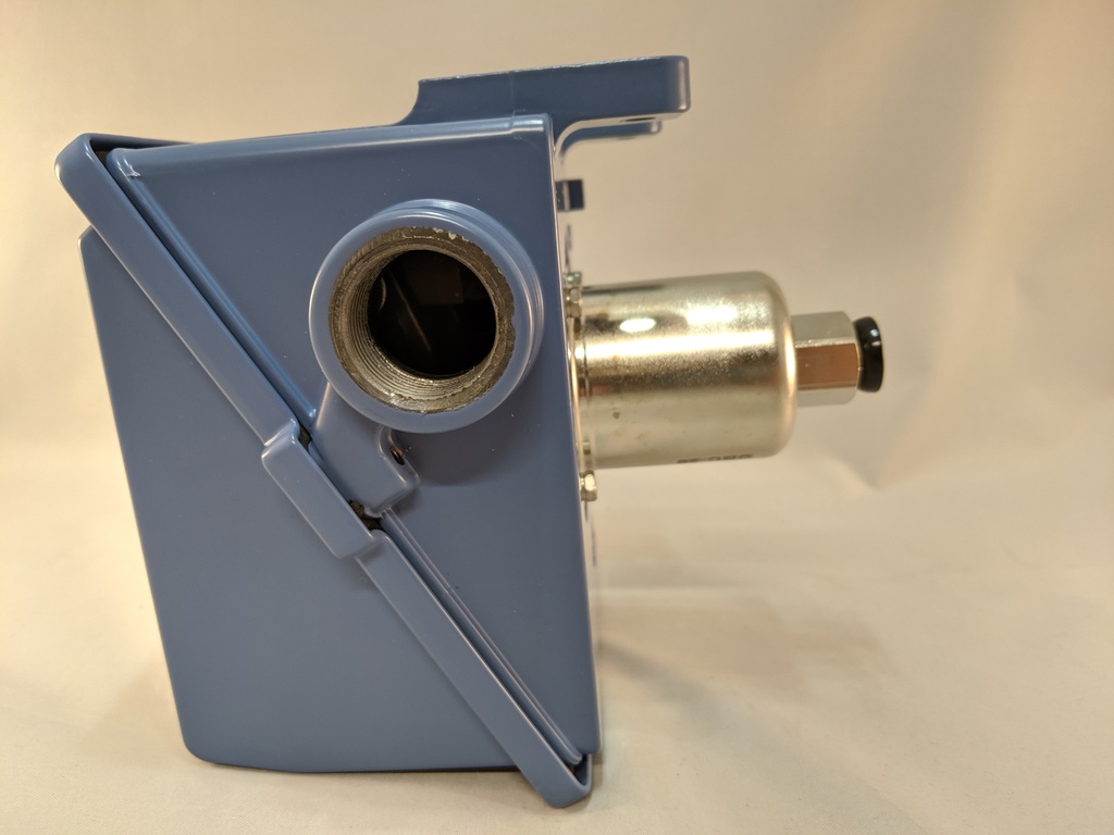 402 SERIES PRESSURE SW BRASS 1/4"NPT 0-30PSI