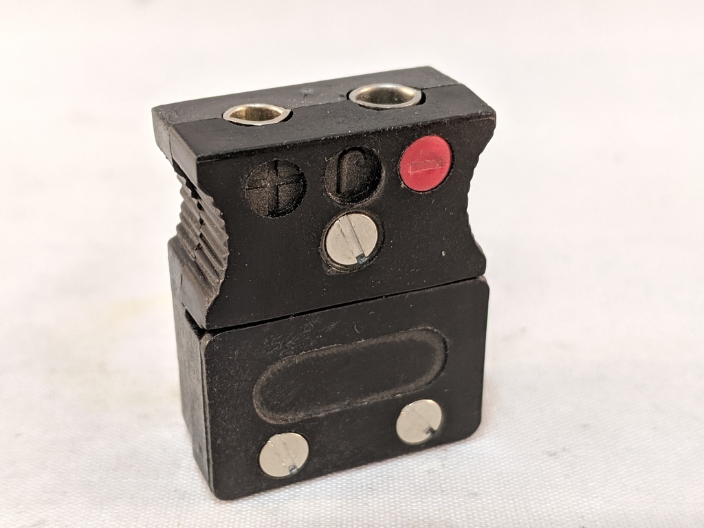 TYPE J FEMALE PLUG STANDARD SIZE