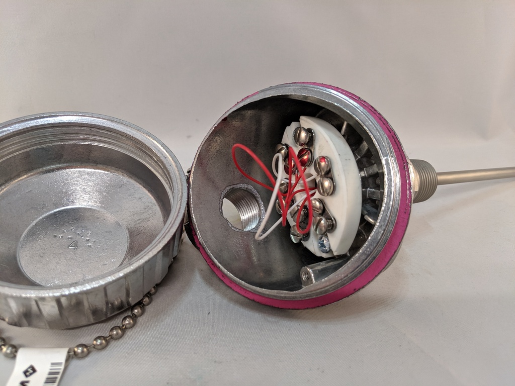 3-WIRE RTD W/CAST ALUM CONNECTION HEAD 5.5"SS SHEATH 1/2"NPT 664-400-003