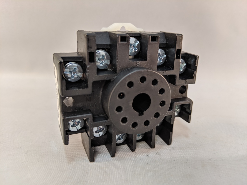 11-PIN SOCKET,DIN OR SURFACE MOUNT