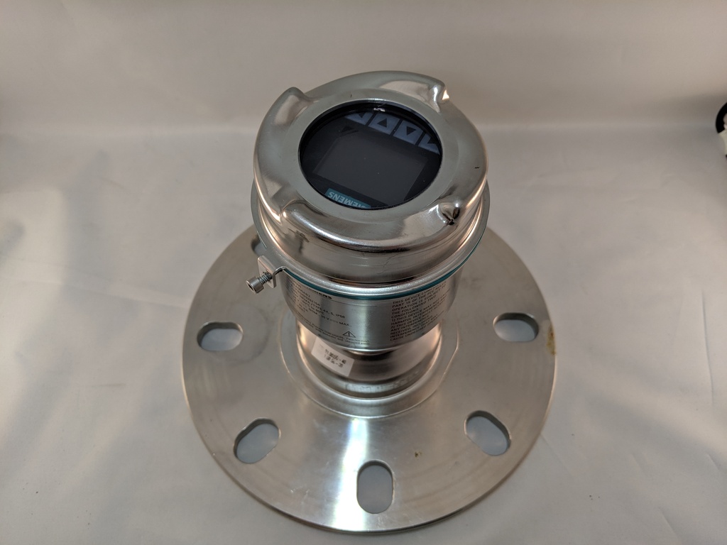 LR560 2-WIRE LEVEL XMTR 40M RANGE 4"SS FLANGE CSA/FM W/DISP SIEMENS SPIFF