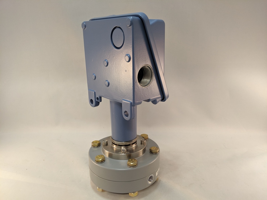 UEC 100 SERIES D/P SWITCH 2-20PSID NEMA 4X