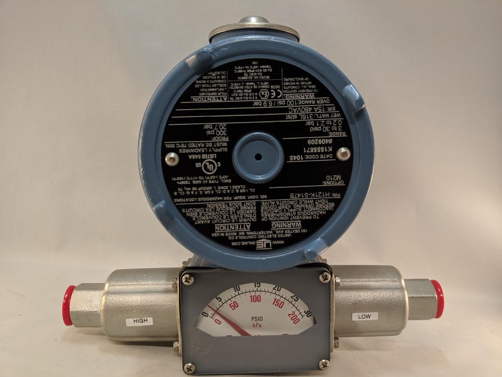 UEC 120 SERIES D/P SWITCH 3-30PSID 1/2"NPT SS BELLOWS
