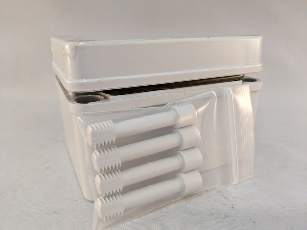 COMMANDER POLY ENCLOSURE 4.34X3.16X2.79" NEMA 4X BLANK COVER