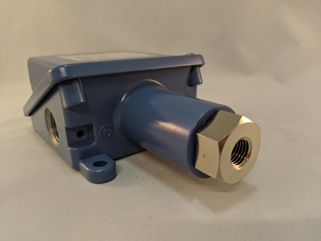 100 SERIES SPDT RANGE 3-100 PSI 1/4" NPT PRES SWITCH