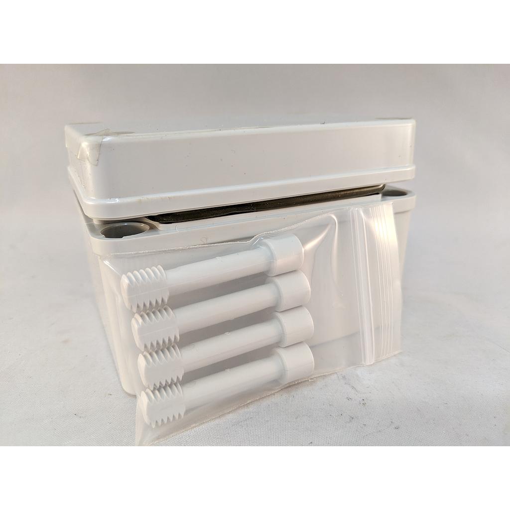 Commander Series Polycarbonate Enclosure 4 x 3 x 2 in. Slim