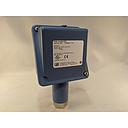 100 SERIES UNITED ELECTRIC PRESSURE SWITCH, RANGE 4-200 PSI, 1/4" NPT FEMALE, ADJUSTABLE DEADBAND