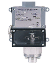 MERCOID WEATHERPROOF DIAPHRAGM OPERATED PRESSURE SWITCH, ALUM PRESSURE CHAMBER, POLYAMIDE DIAPH, 5-40PSI, FIXED DEADBAND 2PSI
