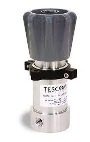 Tescom 54-2000 Series Pressure Regulator, 200-10,000psi, 1/4" NPT, Buna-N O-ring, Medium Pressure, 3/8" Port Type